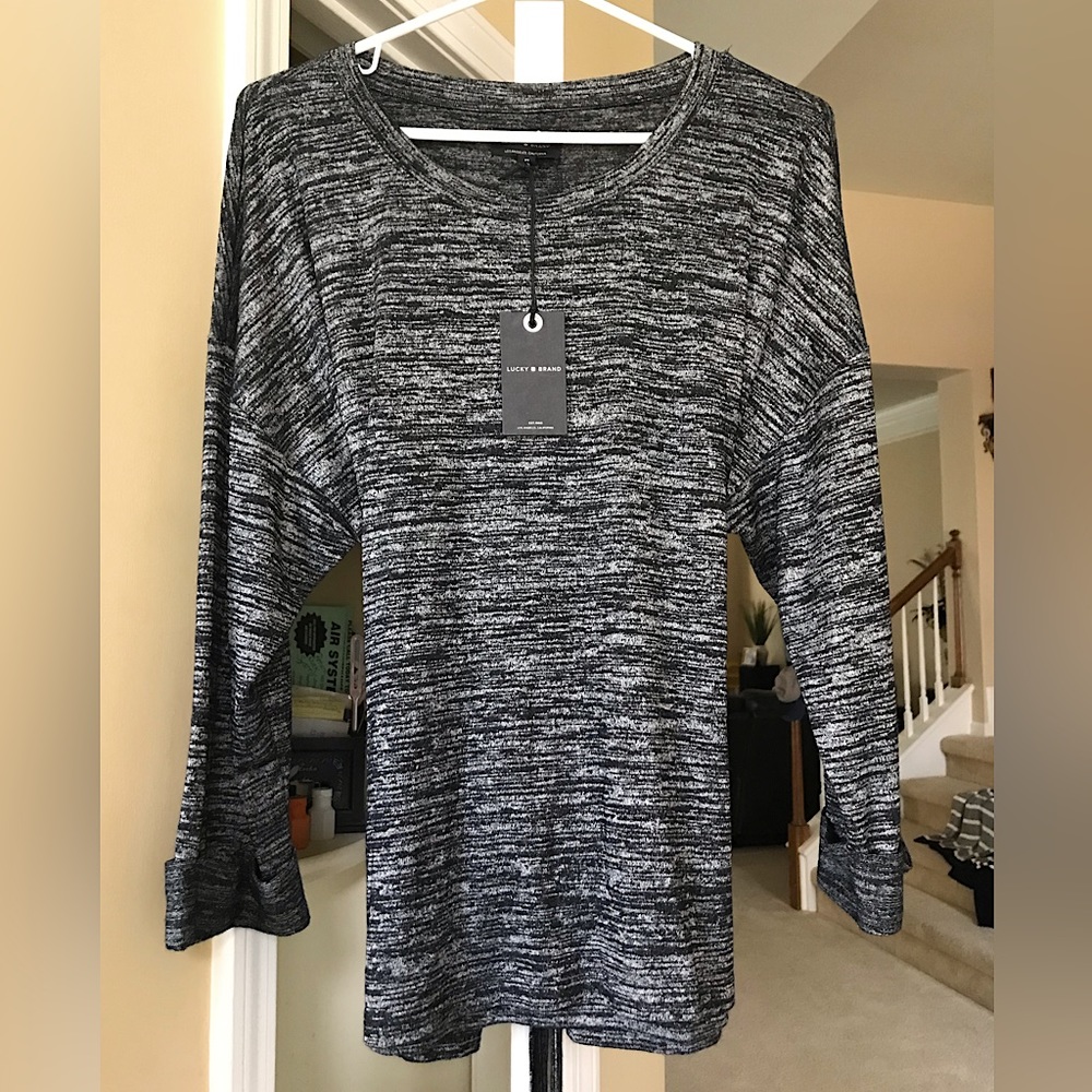 🆕🔥HOST PICK🎉LUCKY BRAND GORGEOUS GRAY WRAP FLARE LONGSLEEVE SEXY&SUPER SOFT!!!!